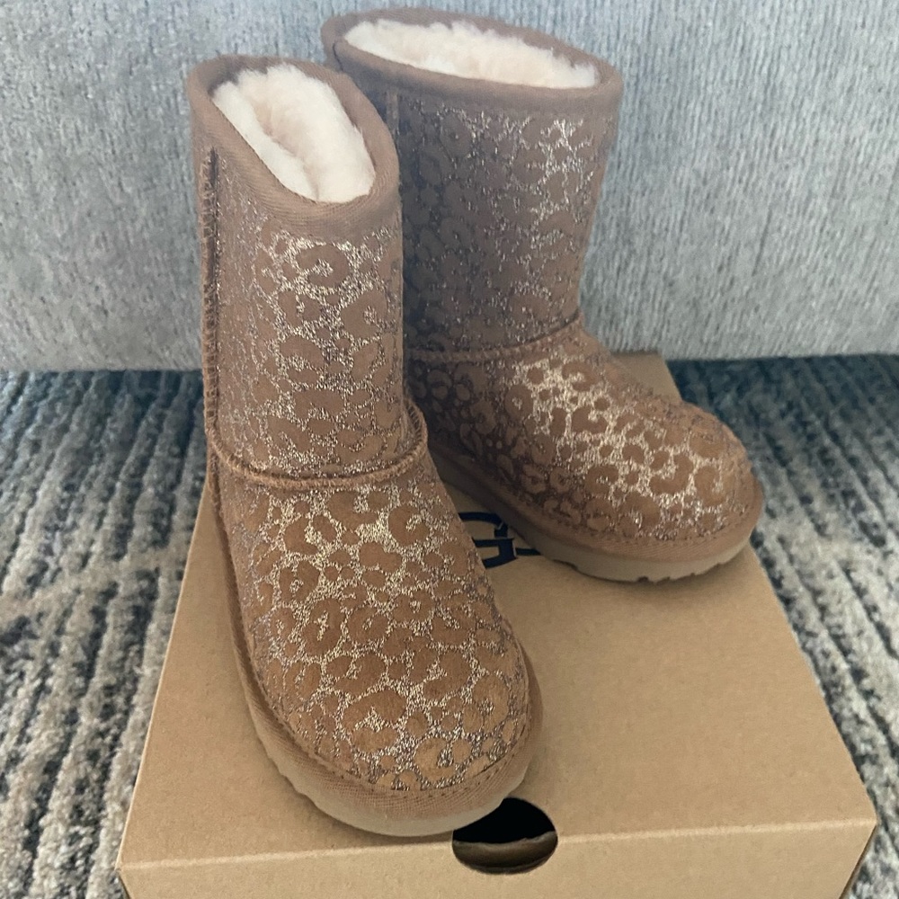 NIB Toddler Girls UGG Size 11 Cheetah Chestnut
